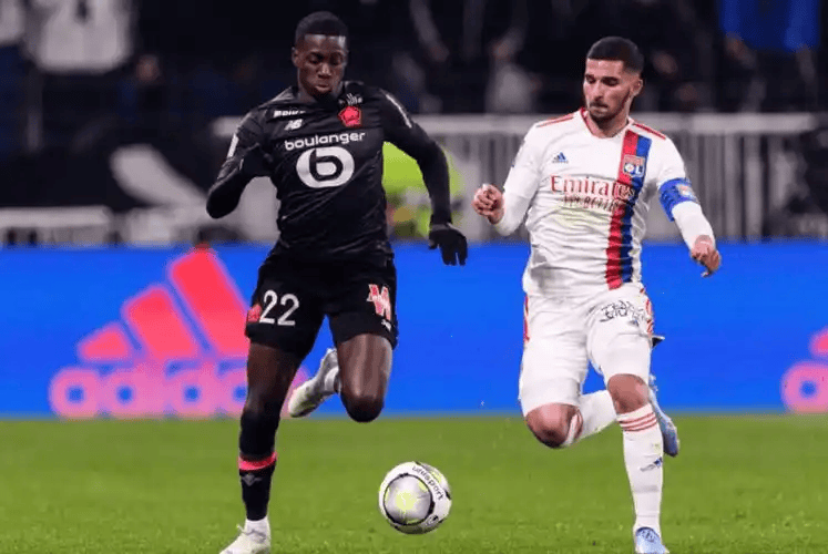 周日013法甲焦点！里昂VS里尔 9连胜VS伤停7人，欧战门票生死拼+比分精准剖析